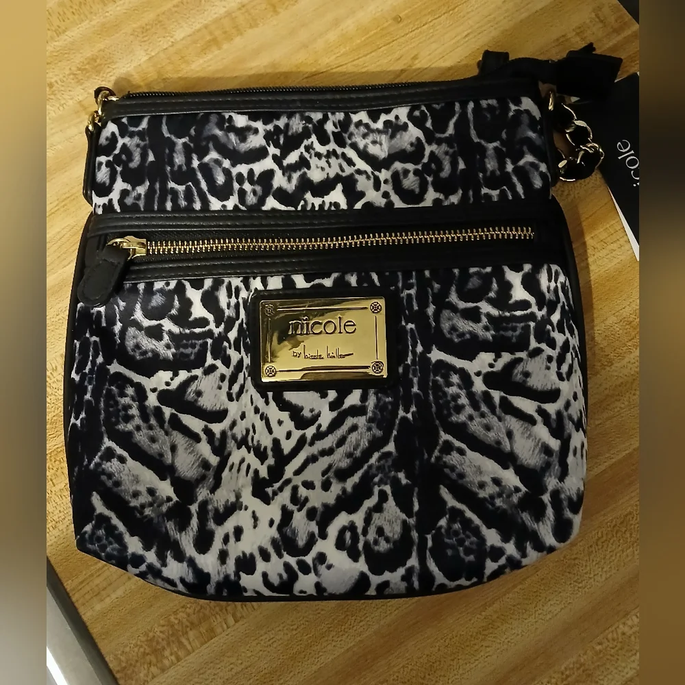 Nicole Miller NWT Leopard Crossbody Bag - Picture 8 of 8